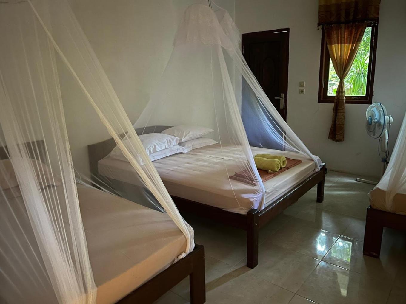 Tangkoko Macaca Hotel Rinondoran Bagian luar foto