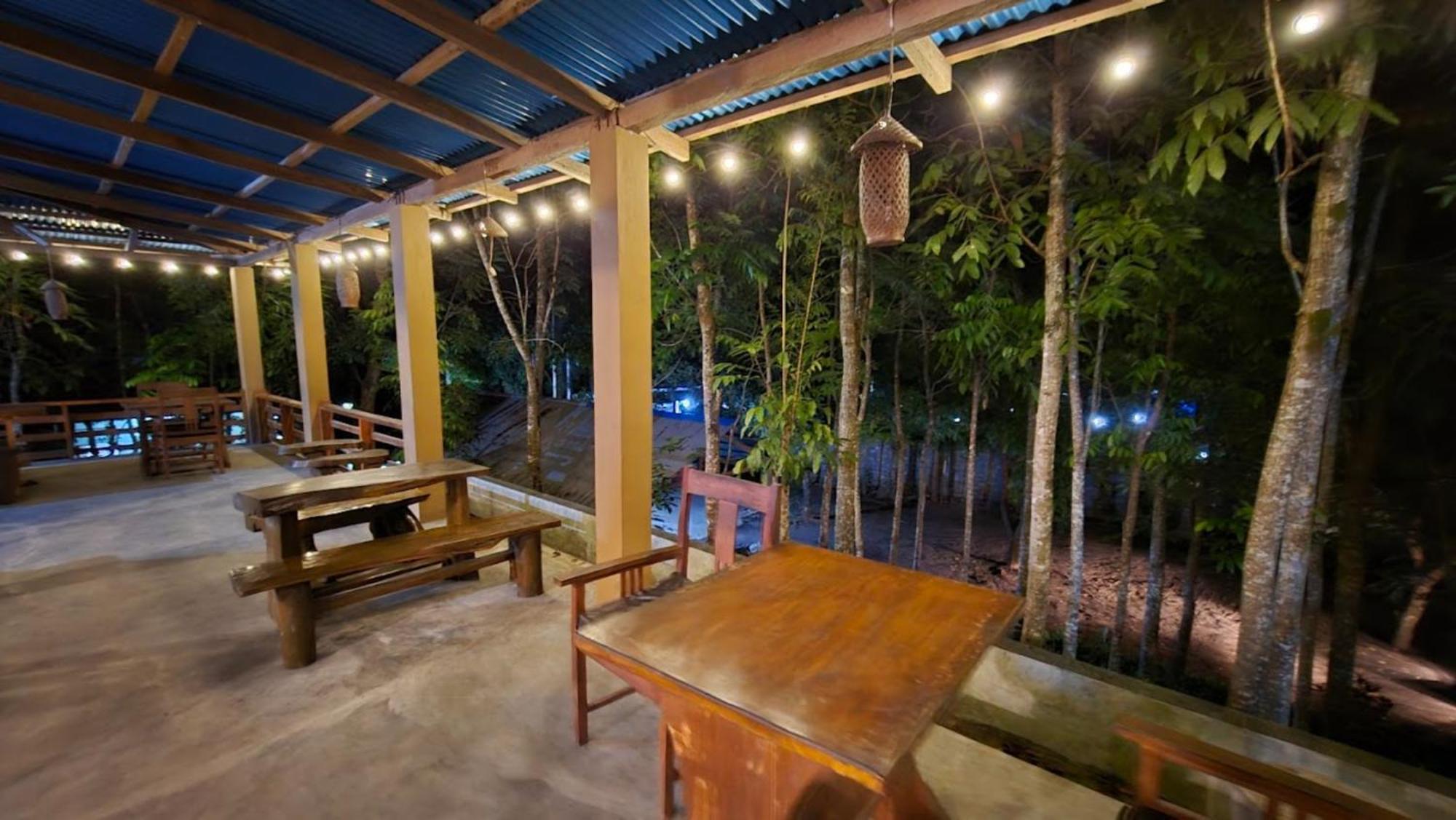 Tangkoko Macaca Hotel Rinondoran Bagian luar foto