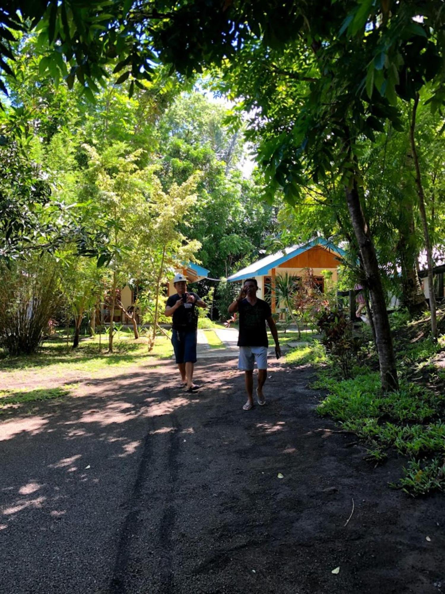 Tangkoko Macaca Hotel Rinondoran Bagian luar foto